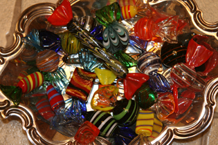 http://historicaldesign.com/silverartjewelry/wp-content/uploads/2015/04/66-Br-Glass-Candy-.jpg