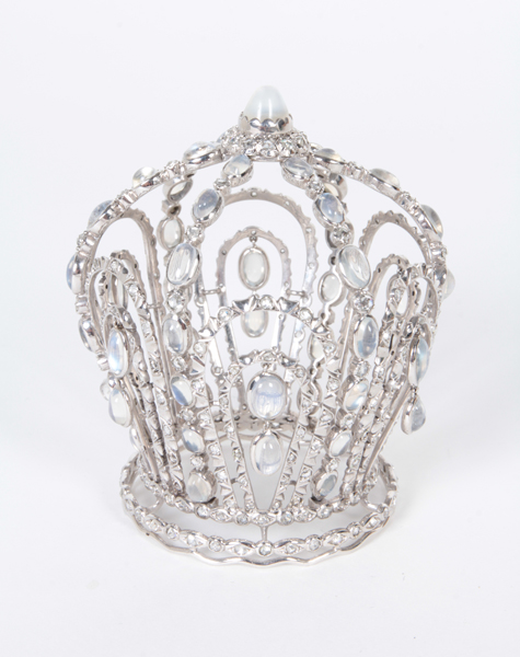 Bismarck Family Crown – House of Koch, Chignon crown, Moonstones and diamonds set in an elaborate platinum mount, original leather box, c. 1900