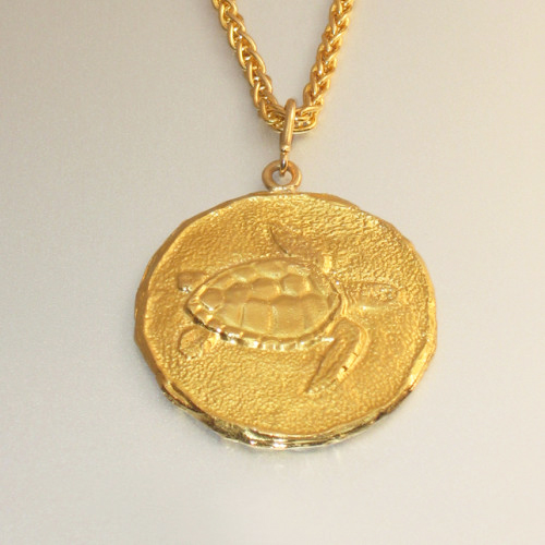 Arthur J. Pujol / Daniel Morris “Sea Turtle” pendant, 22K gold with a matching 24K gold necklace, c. 2007