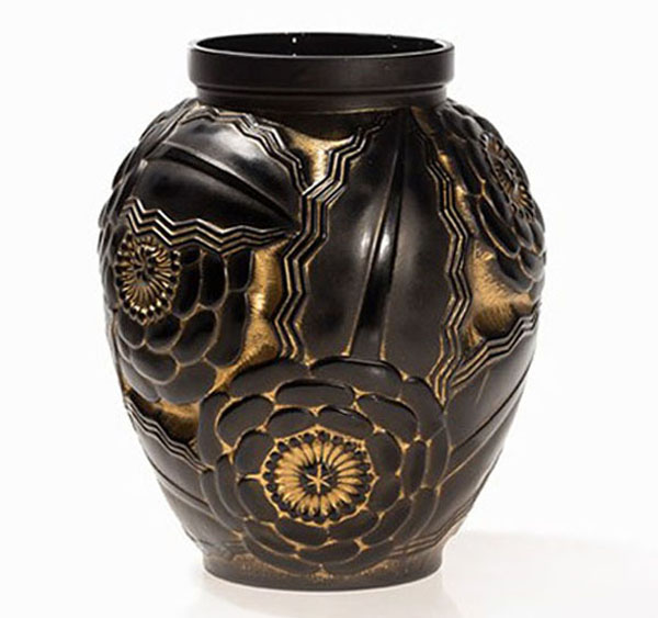 Pierre d’Avesn / French Art Deco glass vase c. 1920