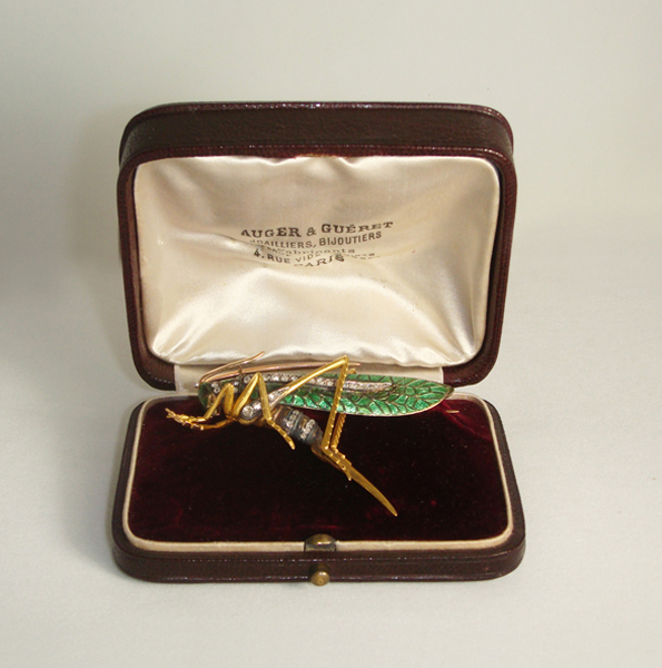 Auger & Gueret (Alphonse Auger et Antoine Gueret) , Paris, “Grasshopper” brooch in finely detailed 18K gold, enamel and rose cut diamonds, original leather box, signed, c. 1895