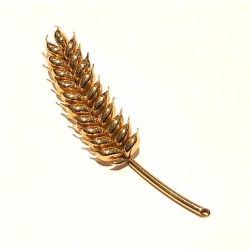 Barrey, Paris, Art Deco “Wheat” clip brooch in 18k gold with fine details of a sheath of wheat, marked: JJB in a diamond poincon (maker’s mark of barrey, 18 rue du mail 75002, Paris), French Eagle’s head mark for 18k gold (2x), c. 1938