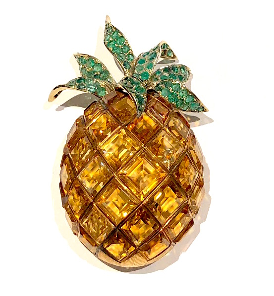 Enrico Serafini  “Pineapple” brooch, 18K yellow and white gold channel set with the pineapple body with citrines with emeralds pave set in the white gold leaves, Marked: 750, Italy, FI, c. 1950’s