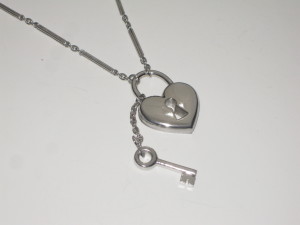 HD Jewels Heart Lock & Key Pendant