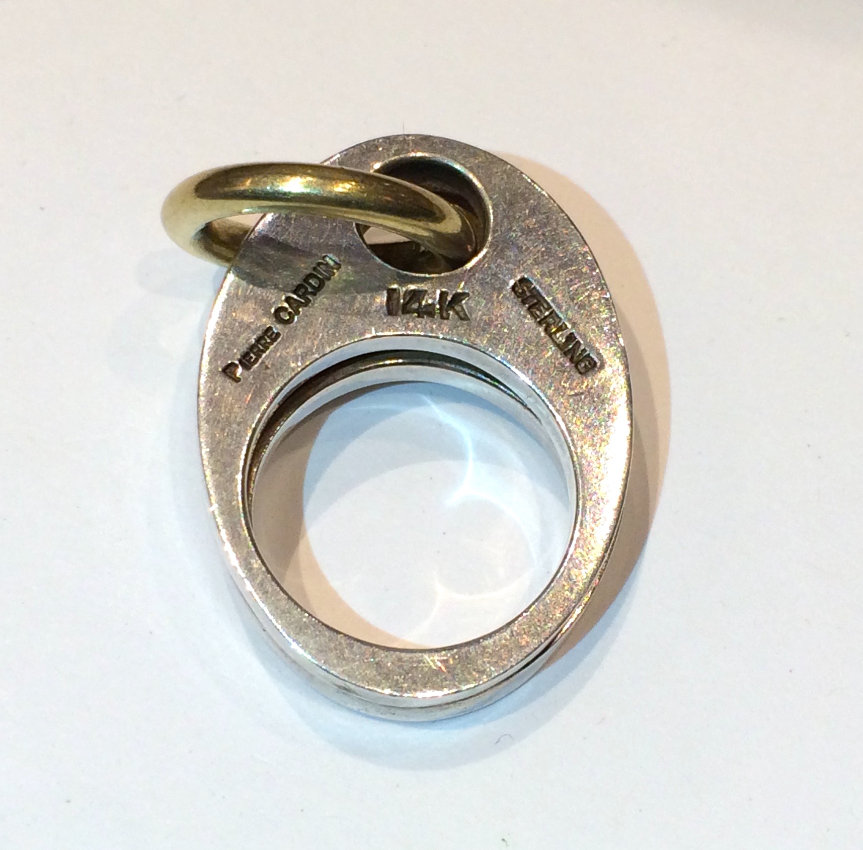 Silver Pierre Cardin ring - 925/1000. in Netherlands